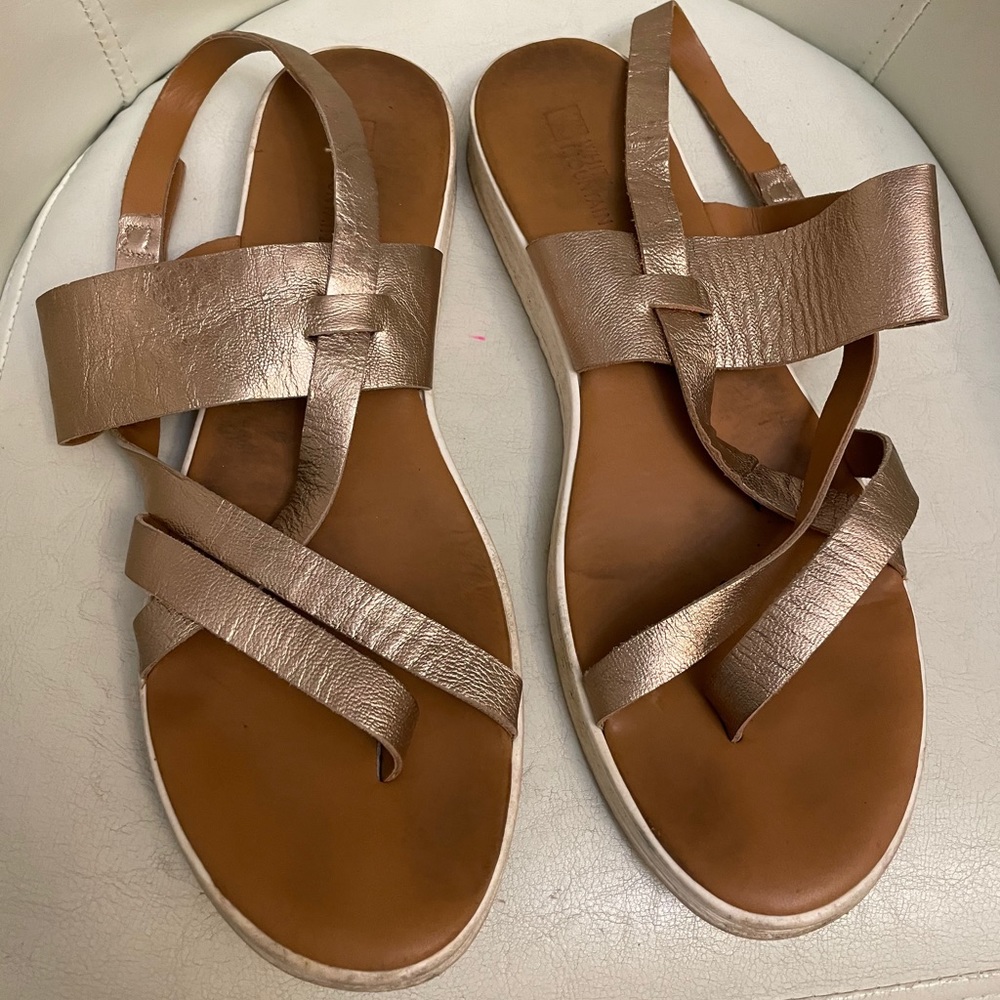 White Mountain sandals